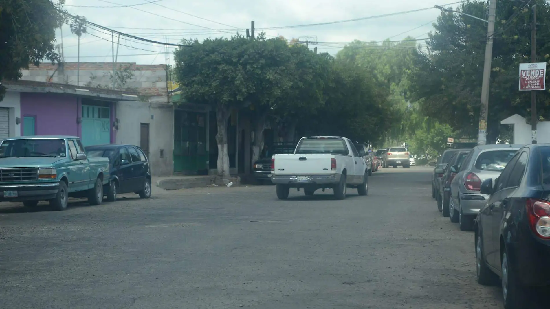 Piden rehabilitación de un tramo de la avenida Álvaro Obregón, ya que “parchan” los baches y se vuelven a formar. Foto Jacob Cabello